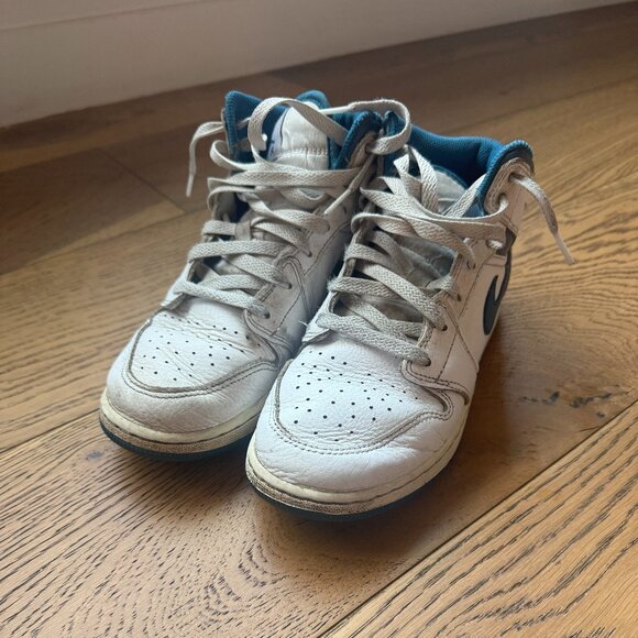 Air Jordan 1 Mid (White & Teal) size 6 Big Kids - Picture 4 of 8